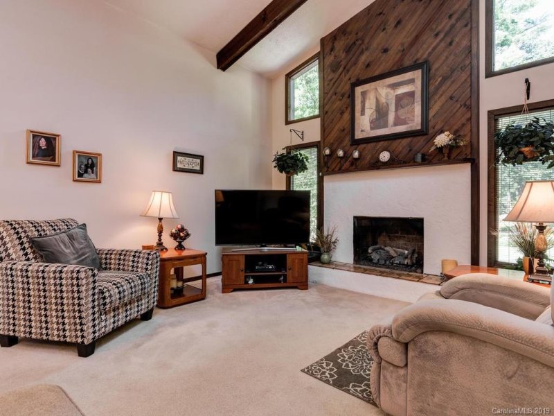 Property image 3 at 6 Crestbrook Drive, Arden, NC 28704