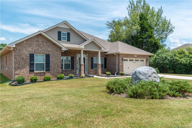 Property image 2 at 117 Tall Fern Loop, Mooresville, NC 28117