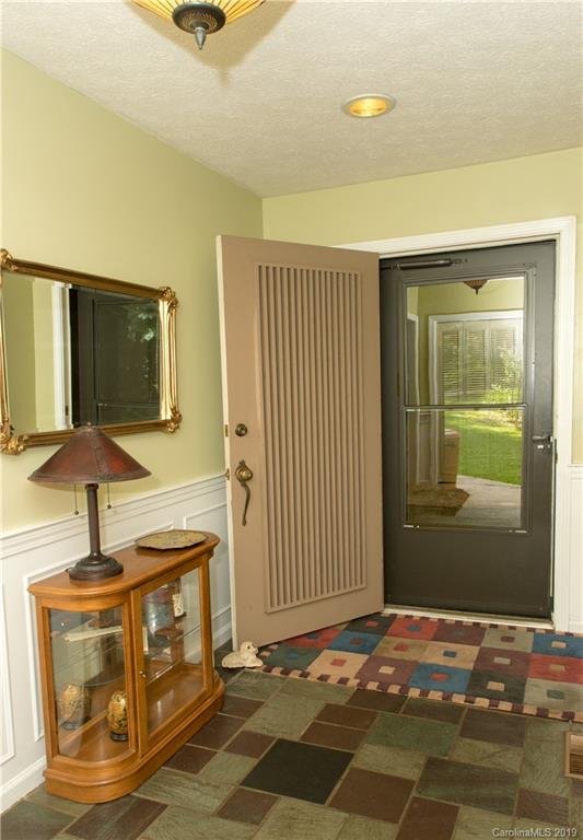 Property image 4 at 16 Walnut Court, Hendersonville, NC 28792