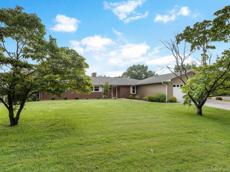 Property image 2 at 1 Glencliff Road, Candler, NC 28715