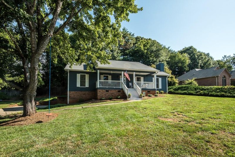 Property image 3 at 221 31st Avenue Court, Hickory, NC 28601