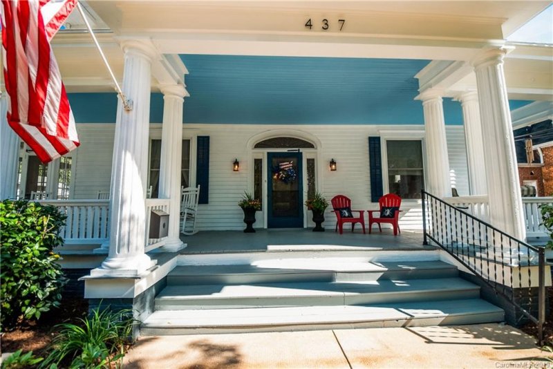 Property image 2 at 437 Walnut Street, Statesville, NC 28677