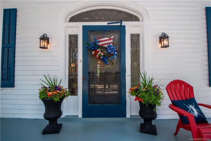 Property image 3 at 437 Walnut Street, Statesville, NC 28677