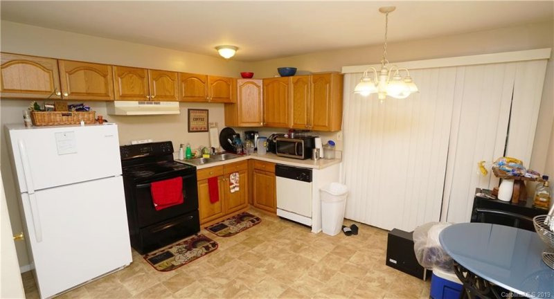 Property image 5 at 4911 Malibu Drive, Charlotte, NC 28215