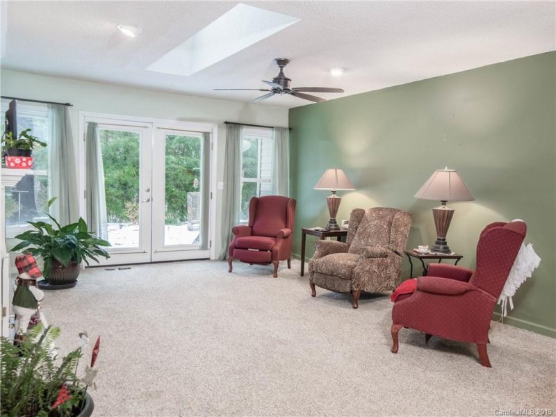 Property image 4 at 720 Salisbury Road, Hendersonville, NC 28792