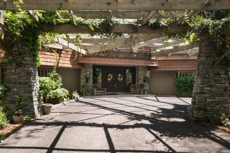 800 Indian Hill Road