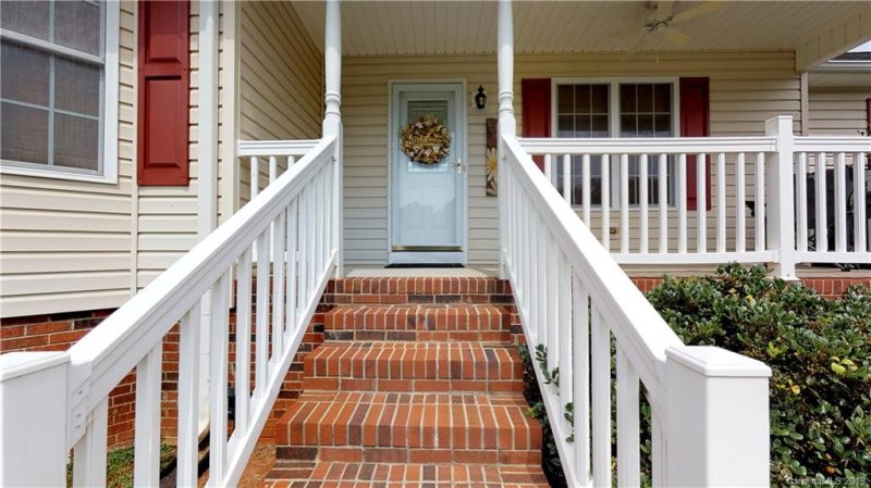 Property image 2 at 1040 Creekside Drive, Lincolnton, NC 28092