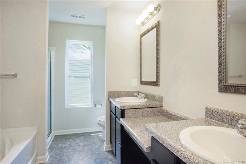 Property image 4 at 6155 Fazenda Drive, Charlotte, NC 28214