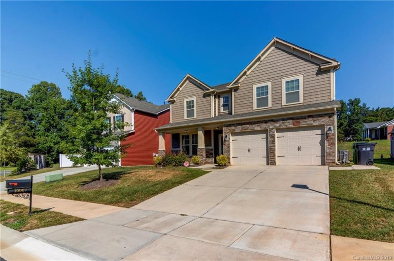 Property image 4 at 10007 Michael Crossing Drive, Charlotte, NC 28213