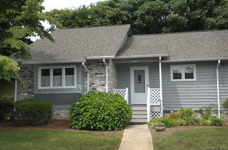 1301 Wellington Hills Circle