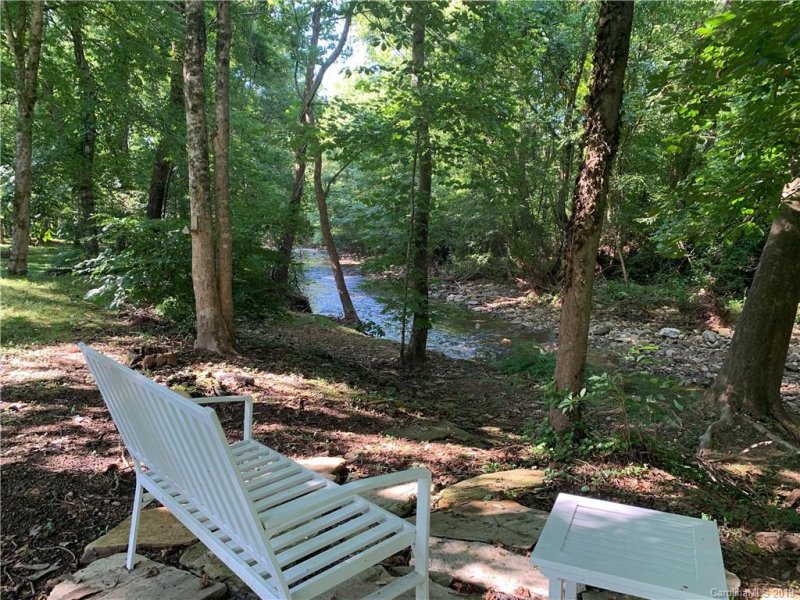 Property image 4 at 39 Honeycomb Circle, Swannanoa, NC 28778