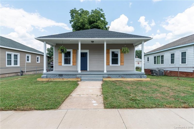 Property image 3 at 82 Walnut Avenue, Gastonia, NC 28054