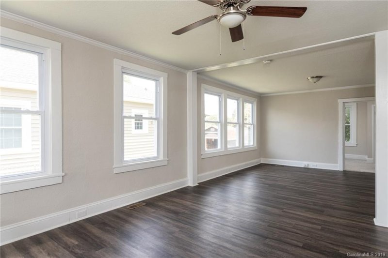 Property image 4 at 82 Walnut Avenue, Gastonia, NC 28054