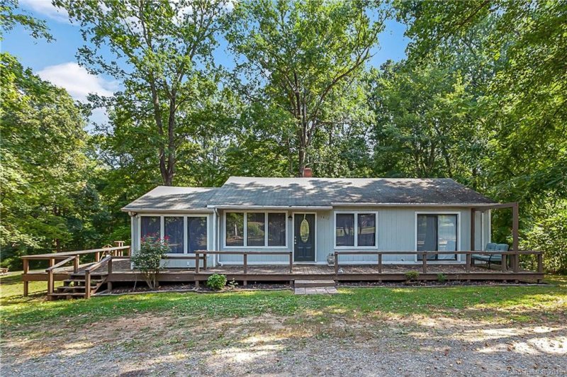 1470 Old Friendship Road