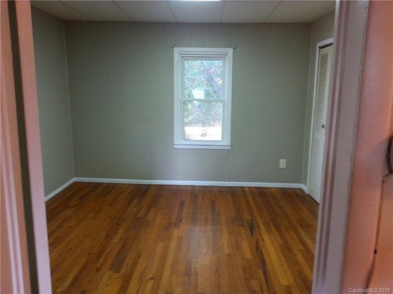 Property image 4 at 215 Elk Mountain Road, Asheville, NC 28804