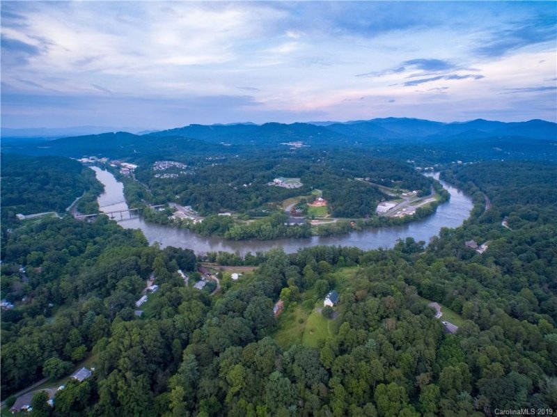 Property image 3 at 30 Timber Moss Drive, Asheville, NC 28804