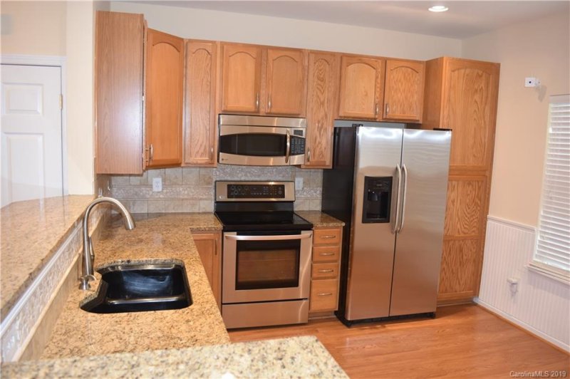 Property image 3 at 3548 Draycott Avenue, Charlotte, NC 28213