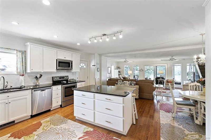 Property image 3 at 670 Pinehaven Drive, New London, NC 28127