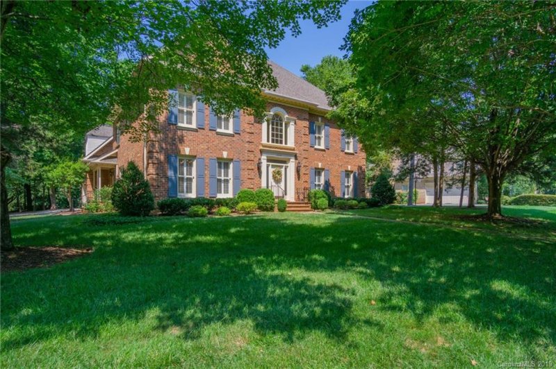 Property image 3 at 8516 Brownes Pond Lane, Charlotte, NC 28277