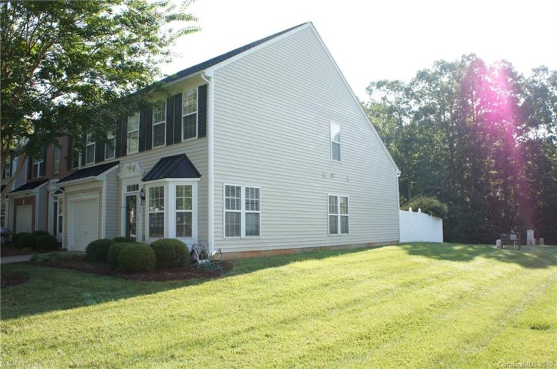 Property image 2 at 1628 Backcreek Lane, Gastonia, NC 28054