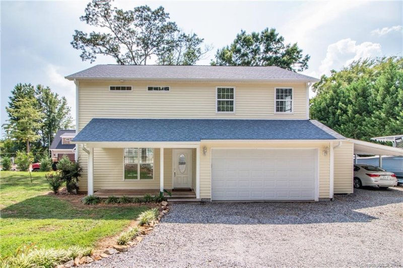 Property image 2 at 2697 Westview Drive, Sherrills Ford, NC 28673