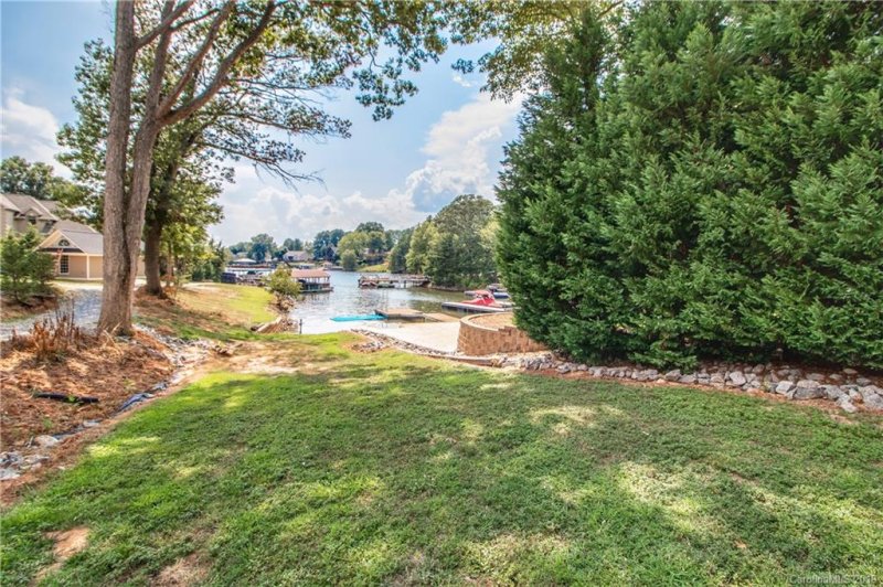 Property image 4 at 2697 Westview Drive, Sherrills Ford, NC 28673