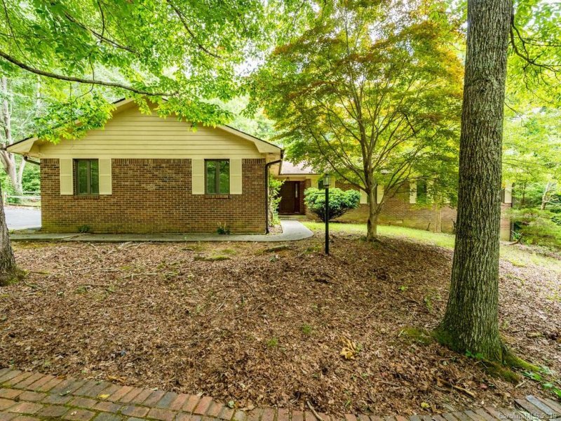 Property image 3 at 144 Camellia Way, Hendersonville, NC 28739