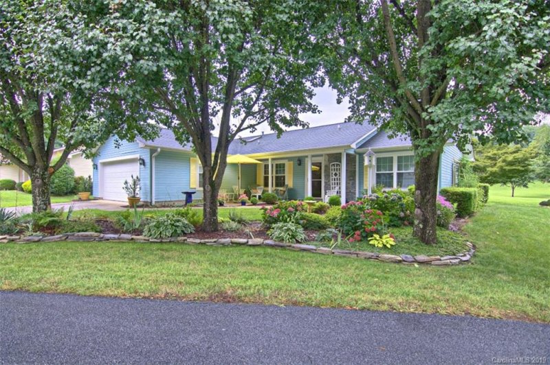 767 W Saint Johns Way