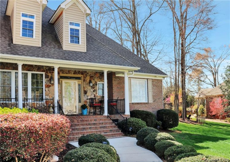 Property image 3 at 241 Highland Forest Drive, Clover, SC 29710