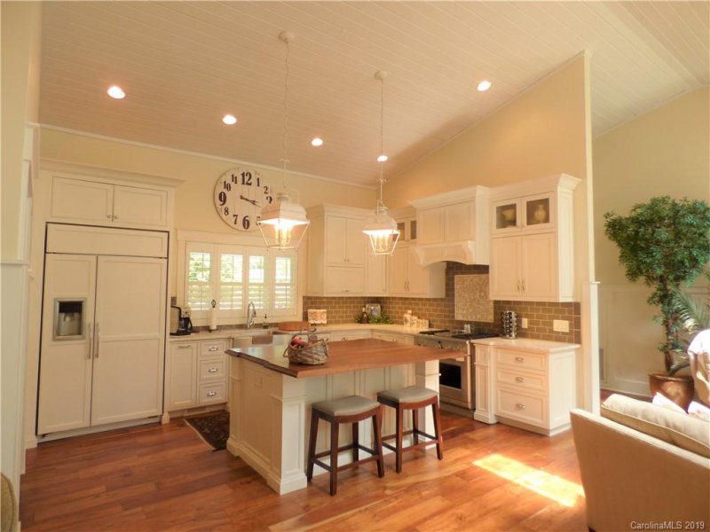 Property image 3 at 18200 Pompano Place, Cornelius, NC 28031