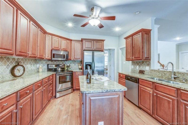 Property image 4 at 725 Park Trail Lane, Clover, SC 29710