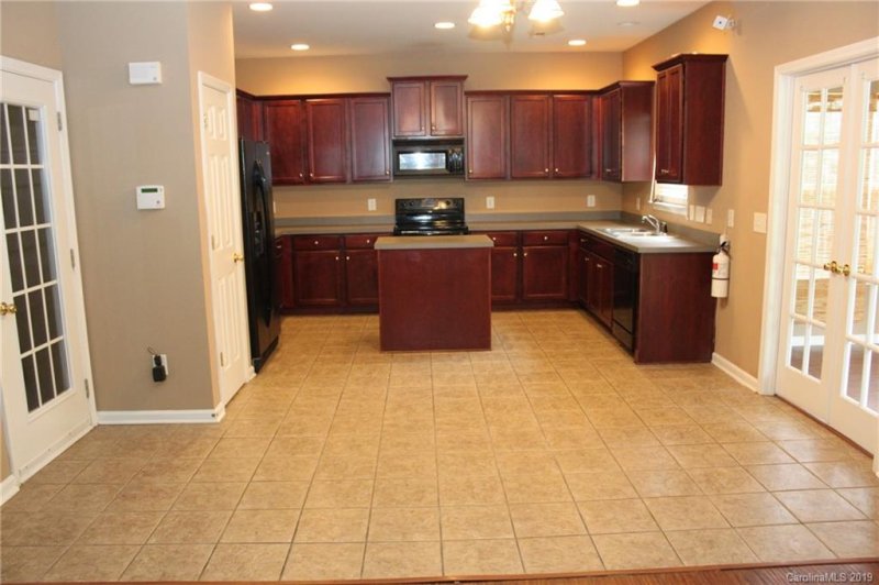 Property image 2 at 6230 Shelley Avenue, Charlotte, NC 28269