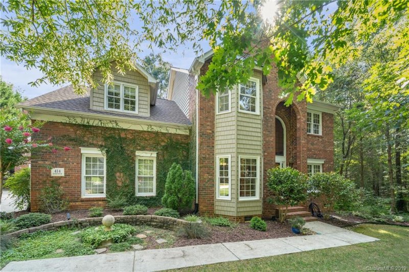 Property image 2 at 414 Hunters Pointe Drive, Indian Trail, NC 28079