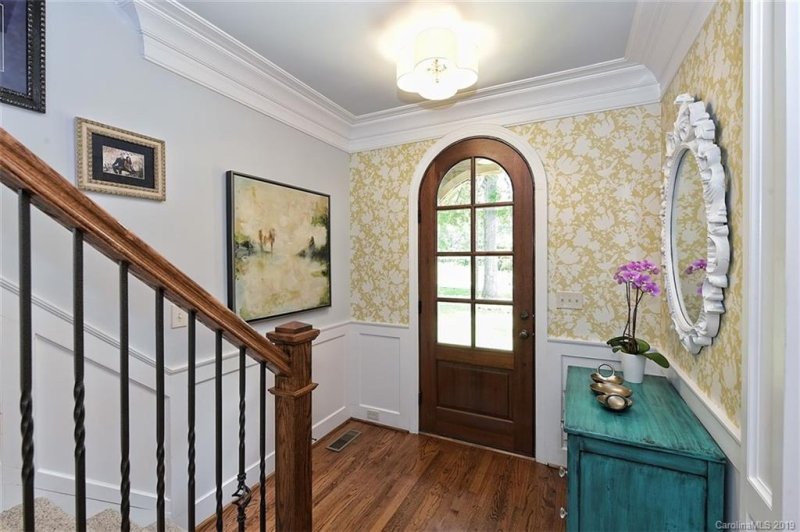 Property image 3 at 359 Beverly Circle, Charlotte, NC 28270