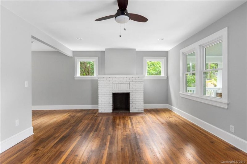 Property image 4 at 113 Arco Road, Asheville, NC 28805