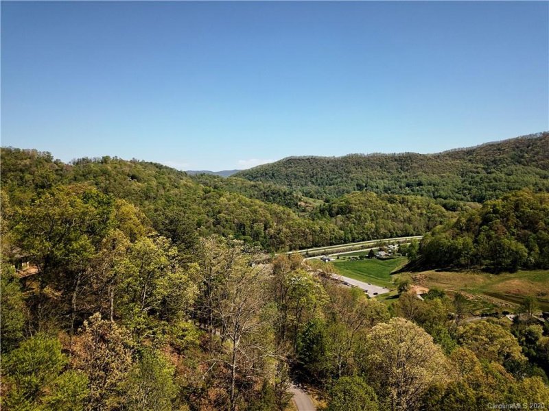 Property image 4 at 14 Junebug Trail, Waynesville, NC 28785