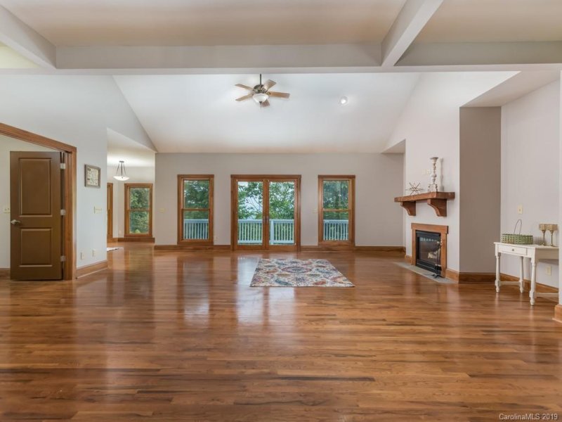 Property image 3 at 147 Flameleaf Lane, Laurel Park, NC 28739