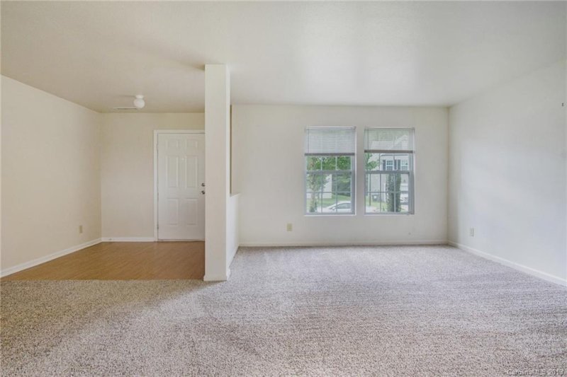 Property image 3 at 3325 Aldwych Way, Charlotte, NC 28216