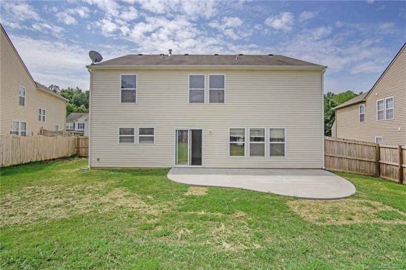 Property image 5 at 3325 Aldwych Way, Charlotte, NC 28216