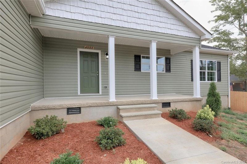 Property image 2 at 4888 Slanting Bridge Road, Sherrills Ford, NC 28673