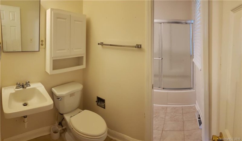 Property image 5 at 907 E 9th Avenue, Gastonia, NC 28054