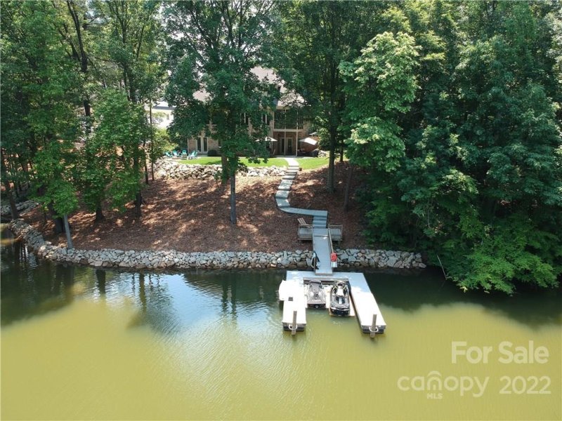 Property image 2 at 185 Bay Shore Loop, Mooresville, NC 28117