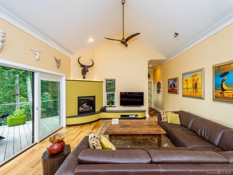 Property image 5 at 104 Starling Pass, Asheville, NC 28804