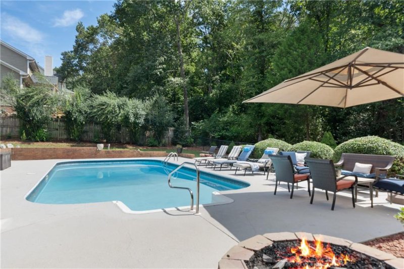 Property image 2 at 1118 38th Avenue, Hickory, NC 28601