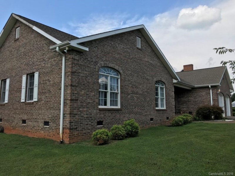 Property image 3 at 129 Knollwood Drive, Forest City, NC 28043