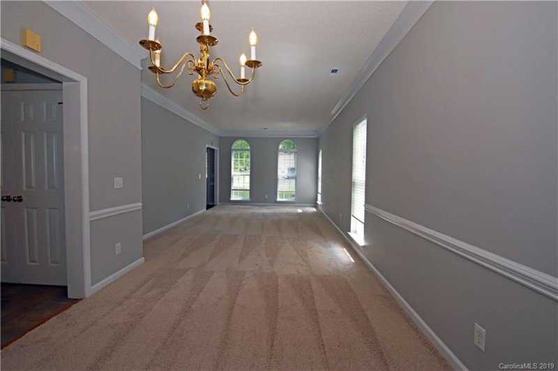 Property image 3 of 812 Lantern Way in Lantern Green, Kannapolis, NC 28081