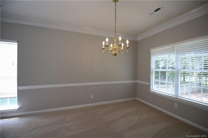 Property image 4 of 812 Lantern Way in Lantern Green, Kannapolis, NC 28081