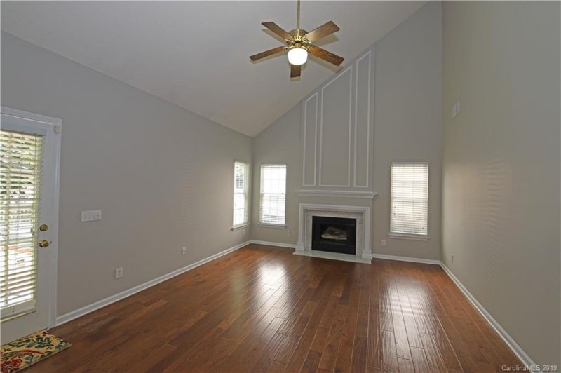 Property image 5 of 812 Lantern Way in Lantern Green, Kannapolis, NC 28081