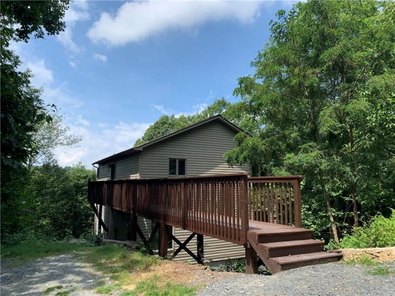 Property image 3 at 111 Hoot Owl Lane, Beech Mountain, NC 28604