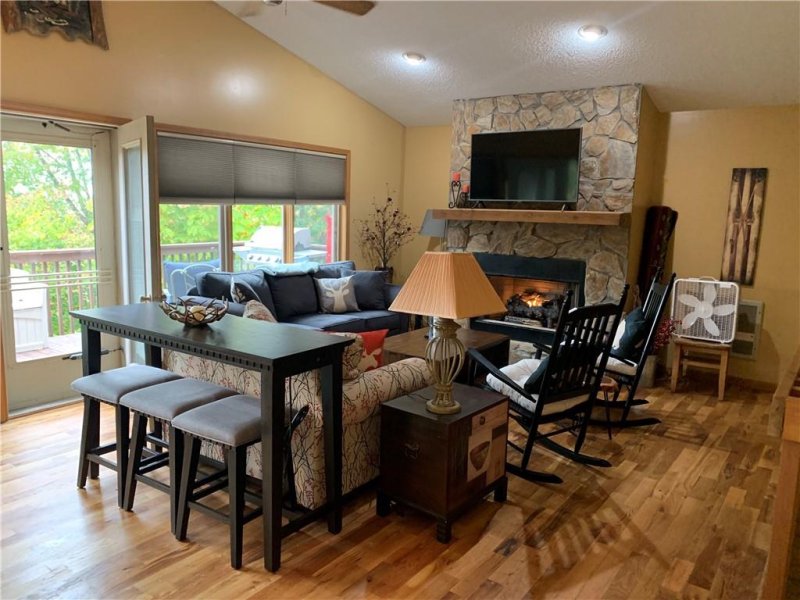 Property image 4 at 111 Hoot Owl Lane, Beech Mountain, NC 28604